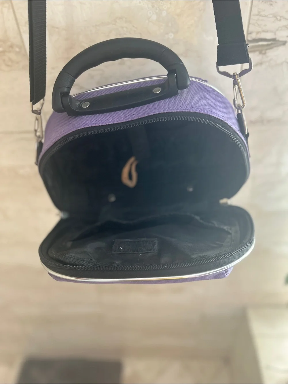 Luca Vergani travel toiletry case w/shoulder strap